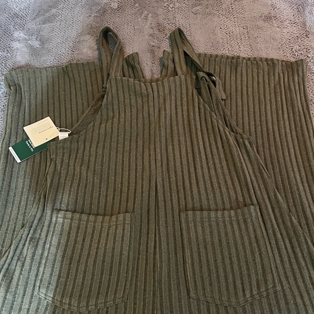 HALARA Olive Striped Jumpsuit - Picture 3 of 6